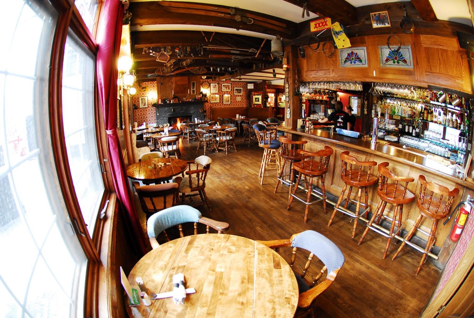 The Georgetown Inn Canmore Exterior photo
