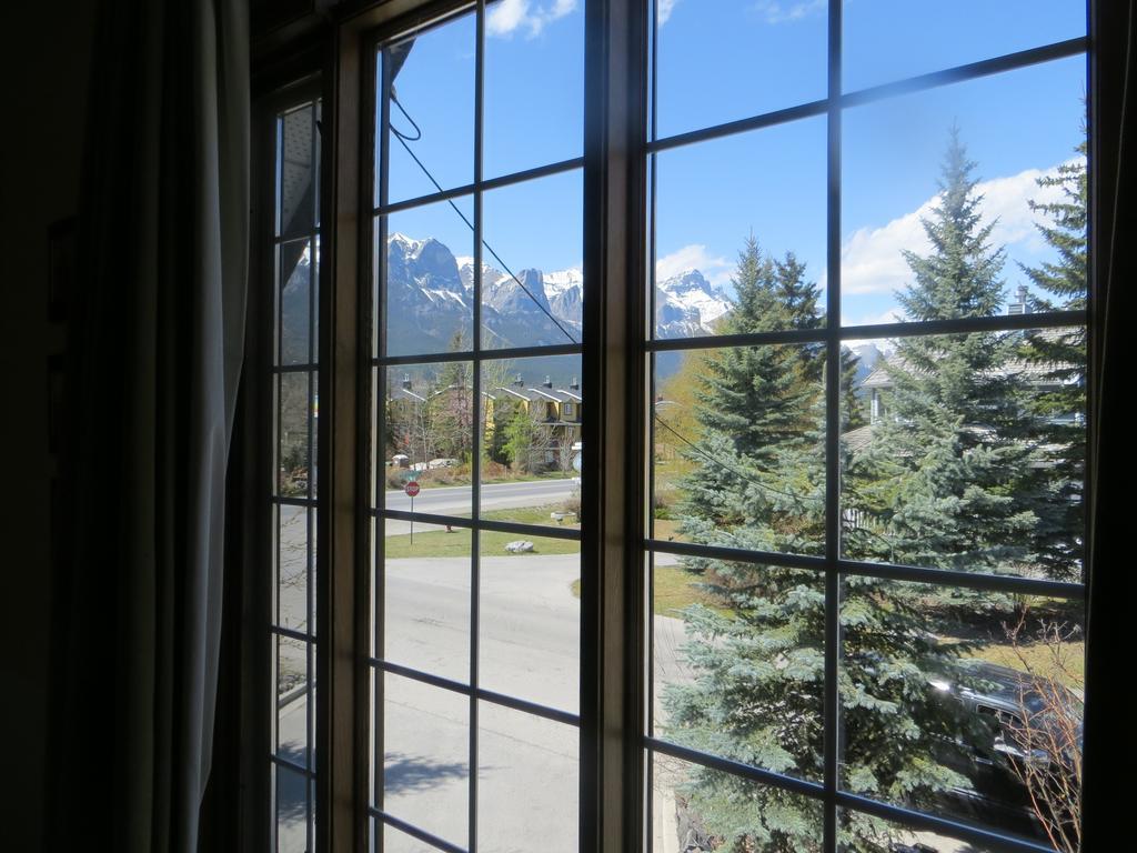 The Georgetown Inn Canmore Exterior photo