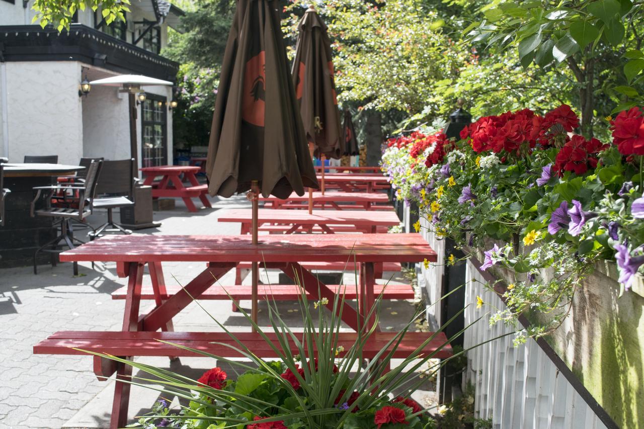 The Georgetown Inn Canmore Exterior photo