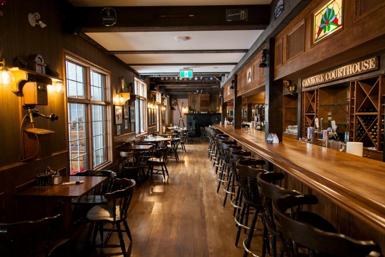 The Georgetown Inn Canmore Exterior photo